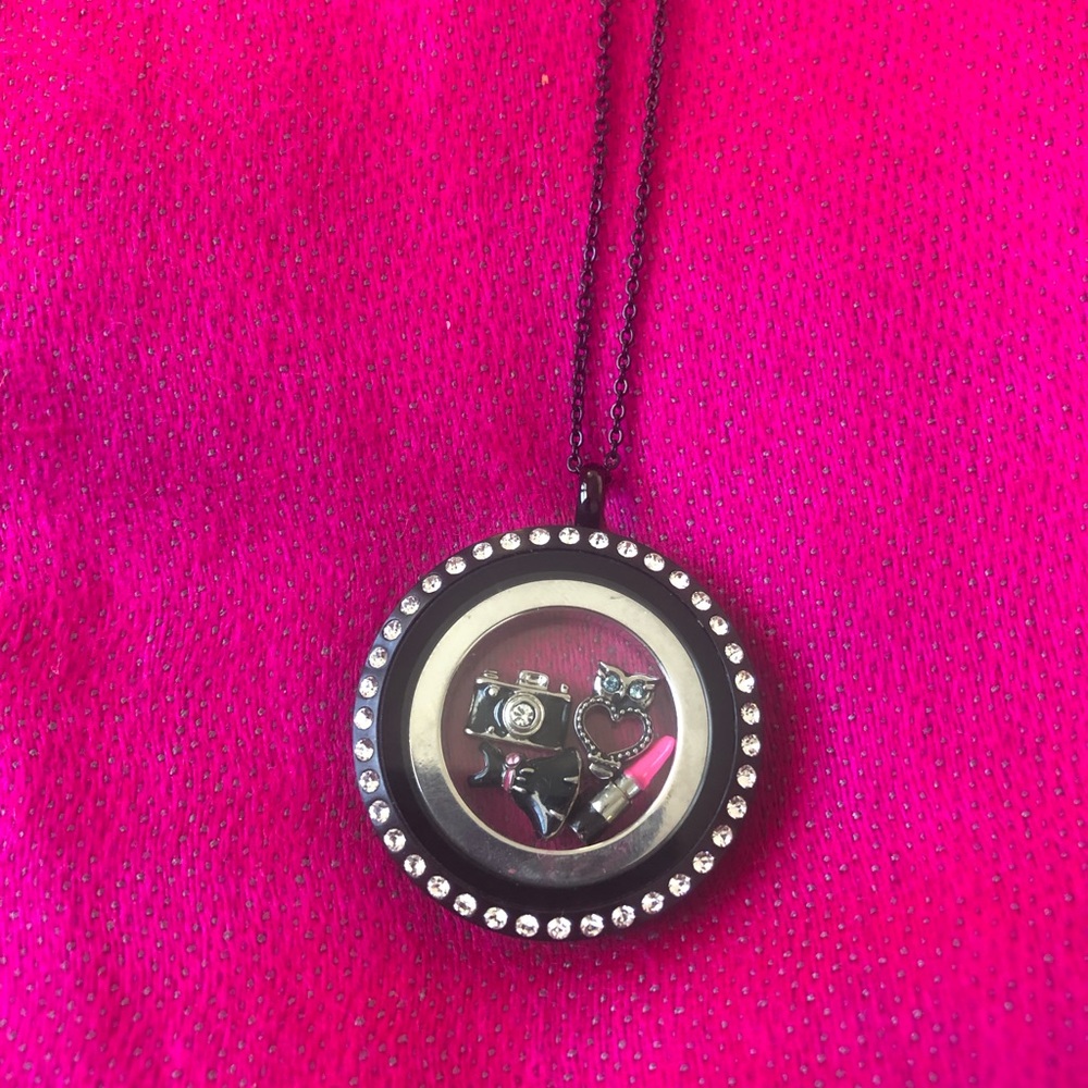 For those who love Black